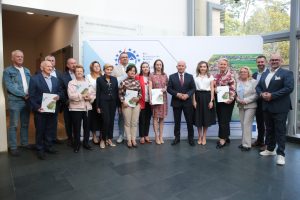 Wręczenie umów beneficjentom LGD