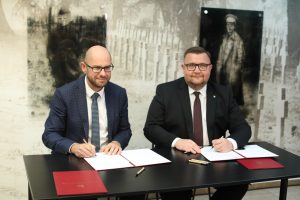 Podpisanie umowy w CMJW