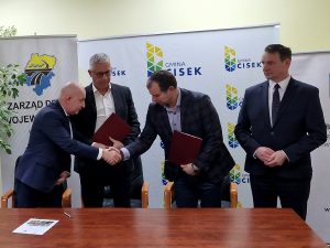 Podpisanie umowy na projekt drogi