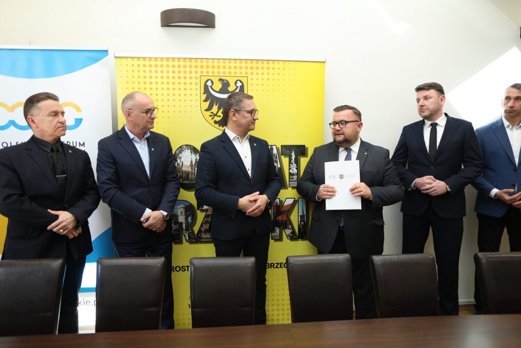 Umowy dla powiatu brzeskiego