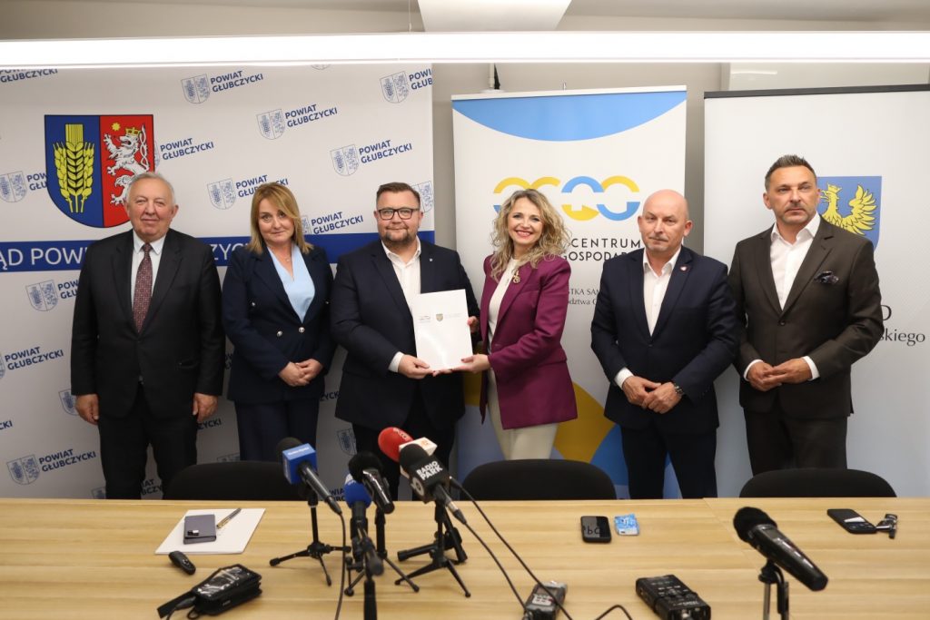 Umowa dla powiatu głubczyckiego