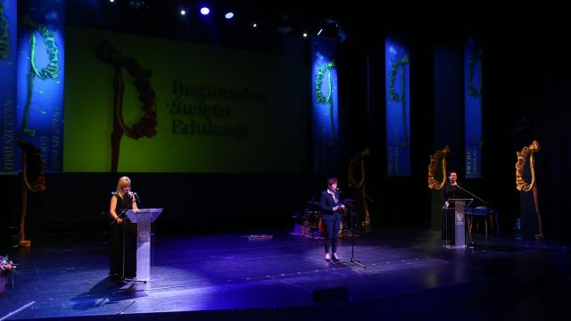 Wręczenie nagród i stypendiów edukacyjnych