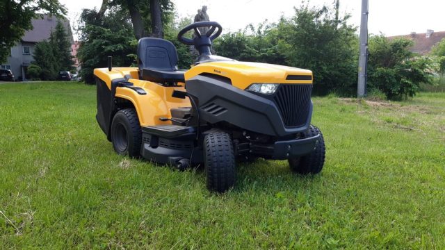 Namysłów, Bukowa Śląska, Zakup kosiarki traktorka