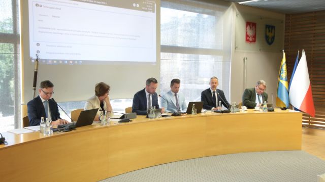 Majowa sesja sejmiku