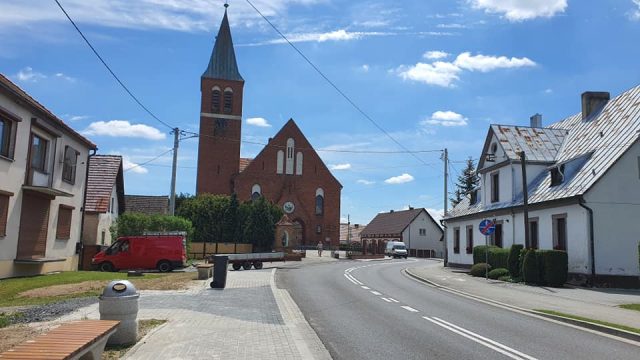 Droga w Brynicy po przebudowie