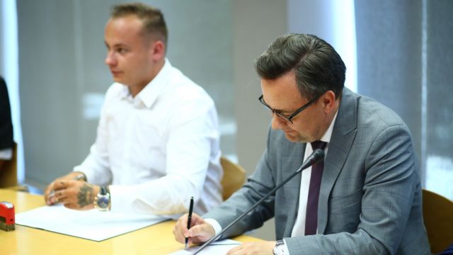 Podpisanie umowy na rozbudowę dróg