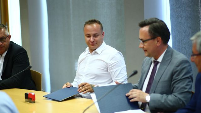 Podpisanie umowy na rozbudowę dróg