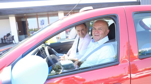 Auto dla schroniska w Pępicach