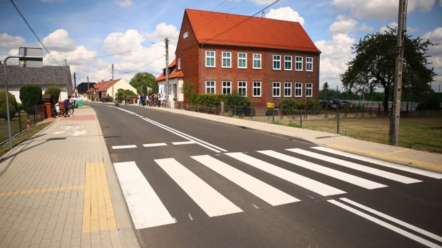 Droga w Ochodzach po remoncie