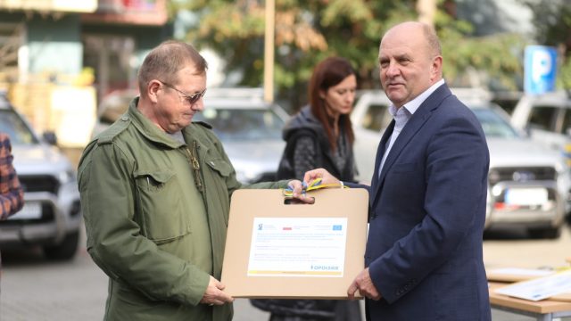 Samochody i specjalistyczny sprzęt