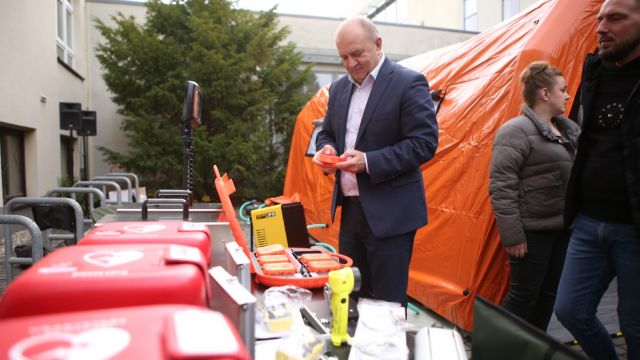 Samochody i specjalistyczny sprzęt