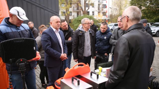 Samochody i specjalistyczny sprzęt