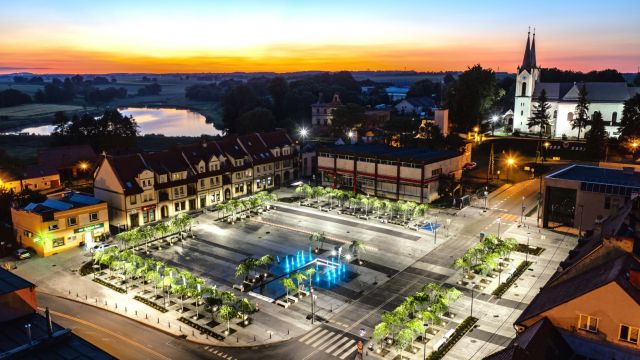 Rynek 100 drzew w Ujeździe Najlepsza Przestrzeń Publiczna Województwa Opolskiego