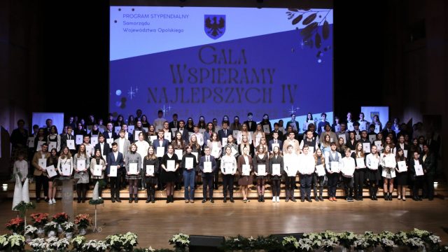 Wspieramy najlepszych - wręczenie stypendiów