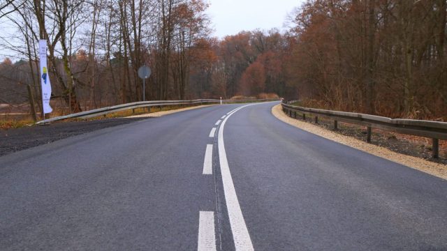 Coraz lepiej na drodze 454