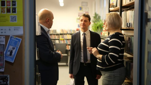 biblioteka w Dobrodzieniu