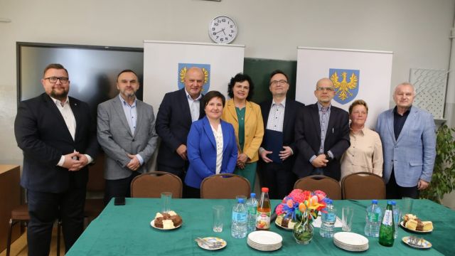 Umowa na przebudowę drogi w Przełęk