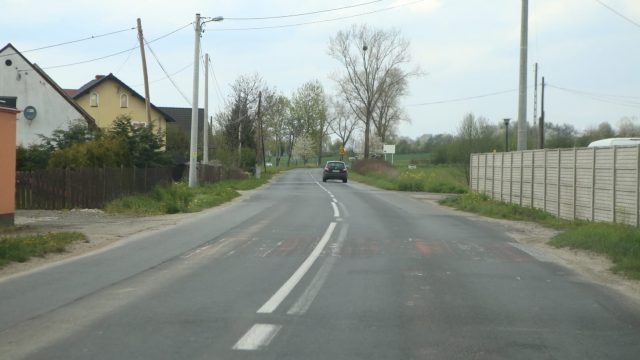 Umowa na przebudowę drogi w Przełęk