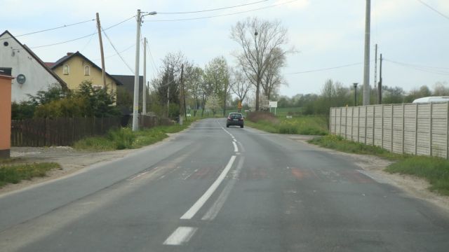 Umowa na przebudowę drogi w Przełęk