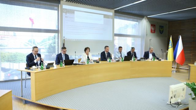 Majowa sesja sejmiku