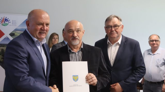 pszczoły umowa