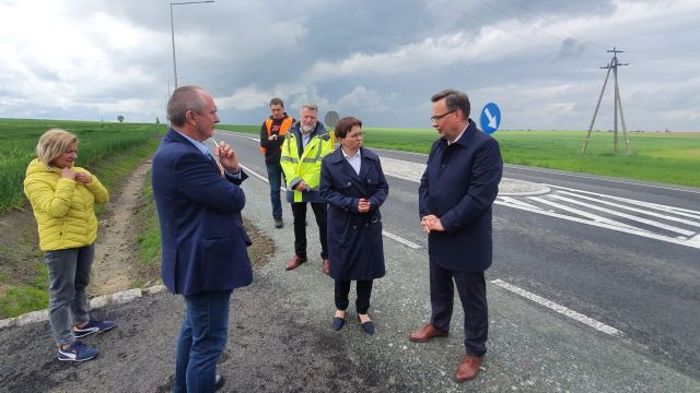 Prace na drogach w gminie Krapkowice