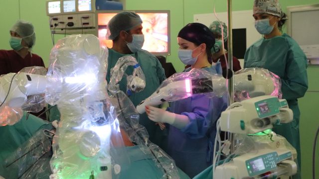 versius to najnowocześniejsza technologia, która wspomaga lekarzy OCO