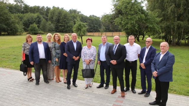 Przekazanie działki spółce