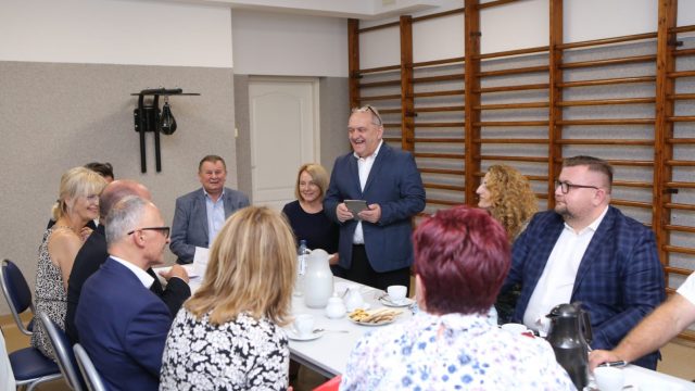 Przekazanie działki spółce