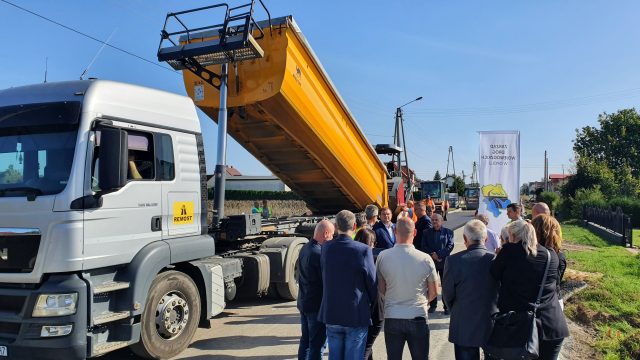 Przebudowa drogi Zawadzkie-Żędowice