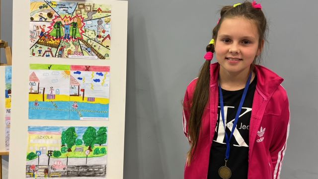 Dzieci uczą bezpieczeństwa młodszych kolegów