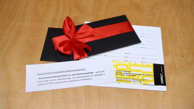 Przekazanie gadżetów na WOŚP