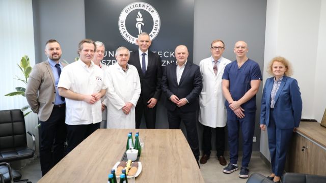 Wizyta marszałka w szpitalu uniwersyteckim