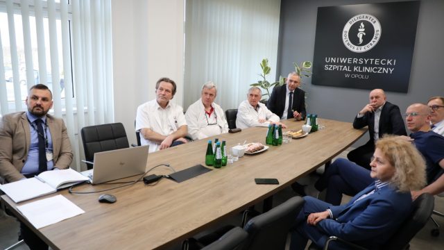 Wizyta marszałka w szpitalu uniwersyteckim