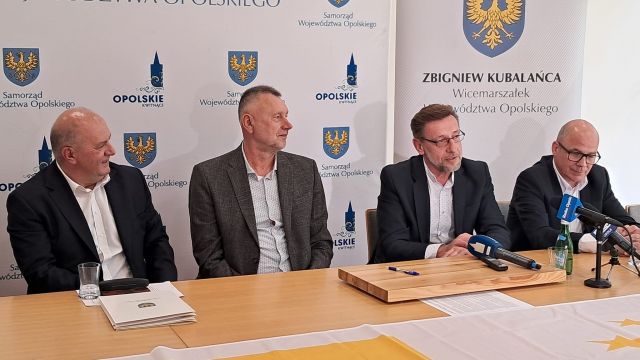 Podpisanie umów na programy centralne