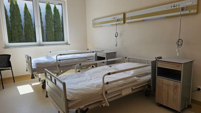 zdjęcia prezentują nowy budynek szpitala w Białej szpital w Białej