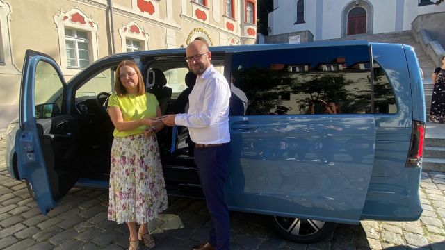 Przekazanie kluczyków do nowego auta