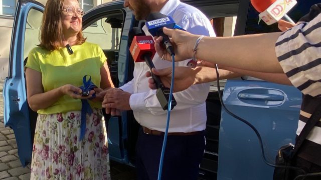 Przekazanie kluczyków do nowego auta