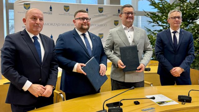 PESA umowa na nowe pociągi