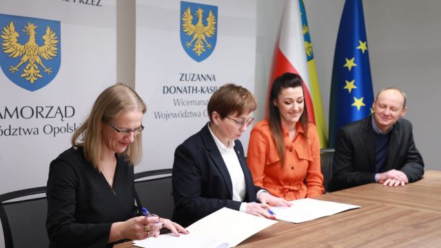 Podpisanie umowy ze stowarzyszeniem Pozytywka