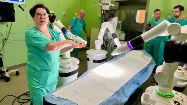 Nowoczesny robot w OCO