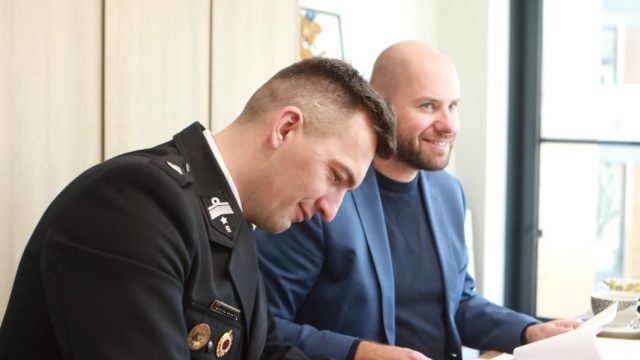 OSP Miejsce Odrzańskie - wręczenie umów MBO