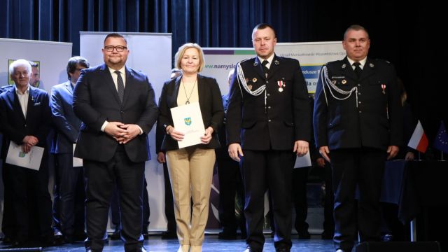 Wręczenie umów na doposażenie OSP