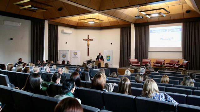 30 lat katolickiego ośrodka