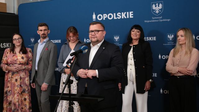 Konkurs Aktywizm kobiet - wręczenie umów