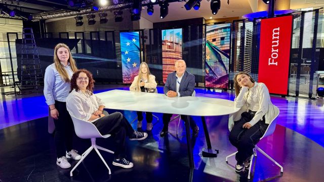 Laureaci Euroquizu w Brukseli