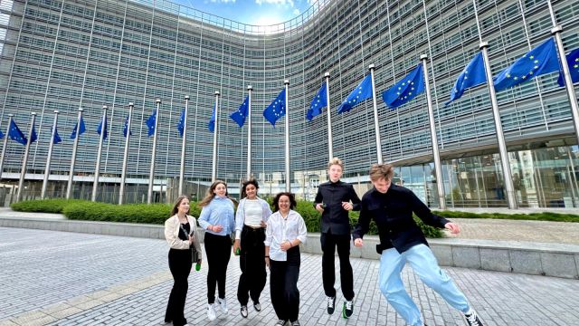 Laureaci Euroquizu w Brukseli