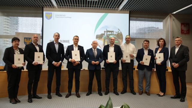 Umowy na drogi dojazdowe do pól