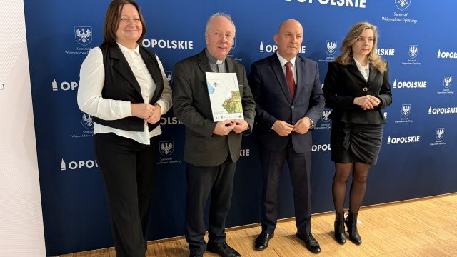 Koleje umowy z Lidera