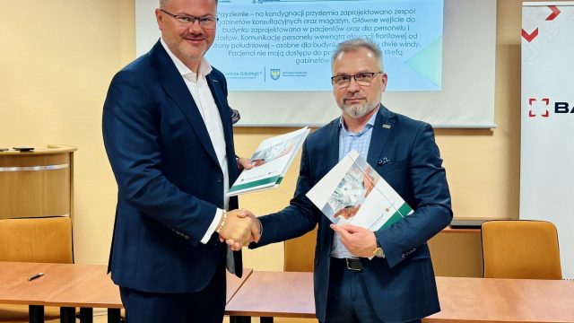 Podpisanie umowy na rozbudowę bloku operacyjnego